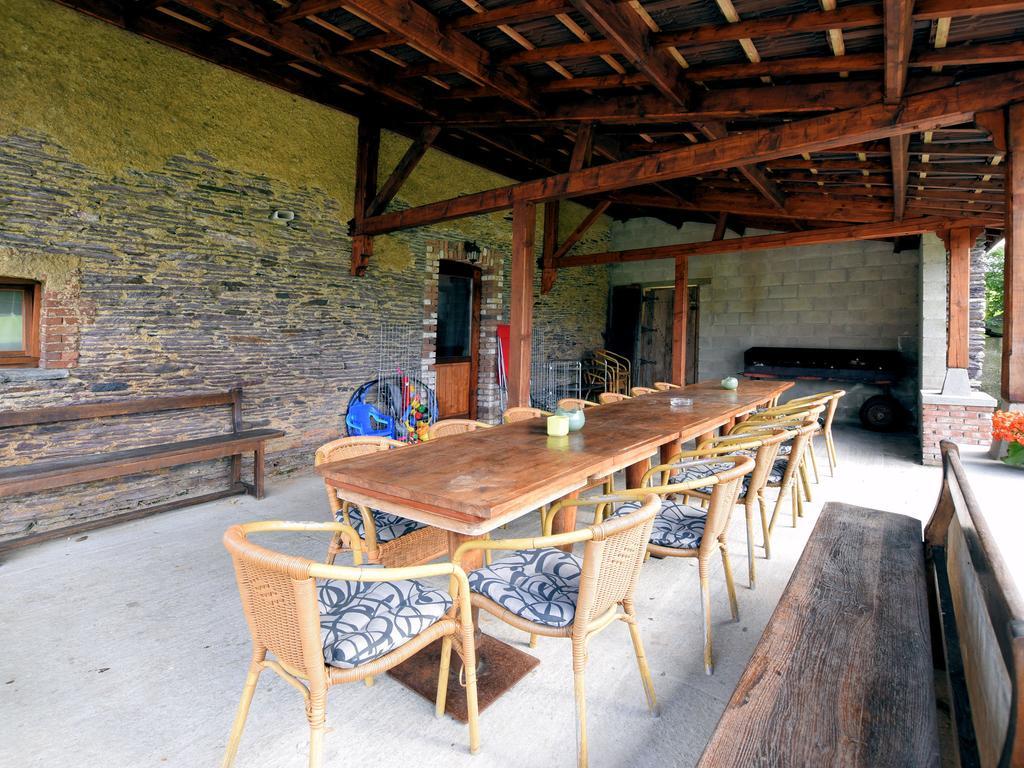 Spacious Holiday Home In Lierneux With Garden Εξωτερικό φωτογραφία