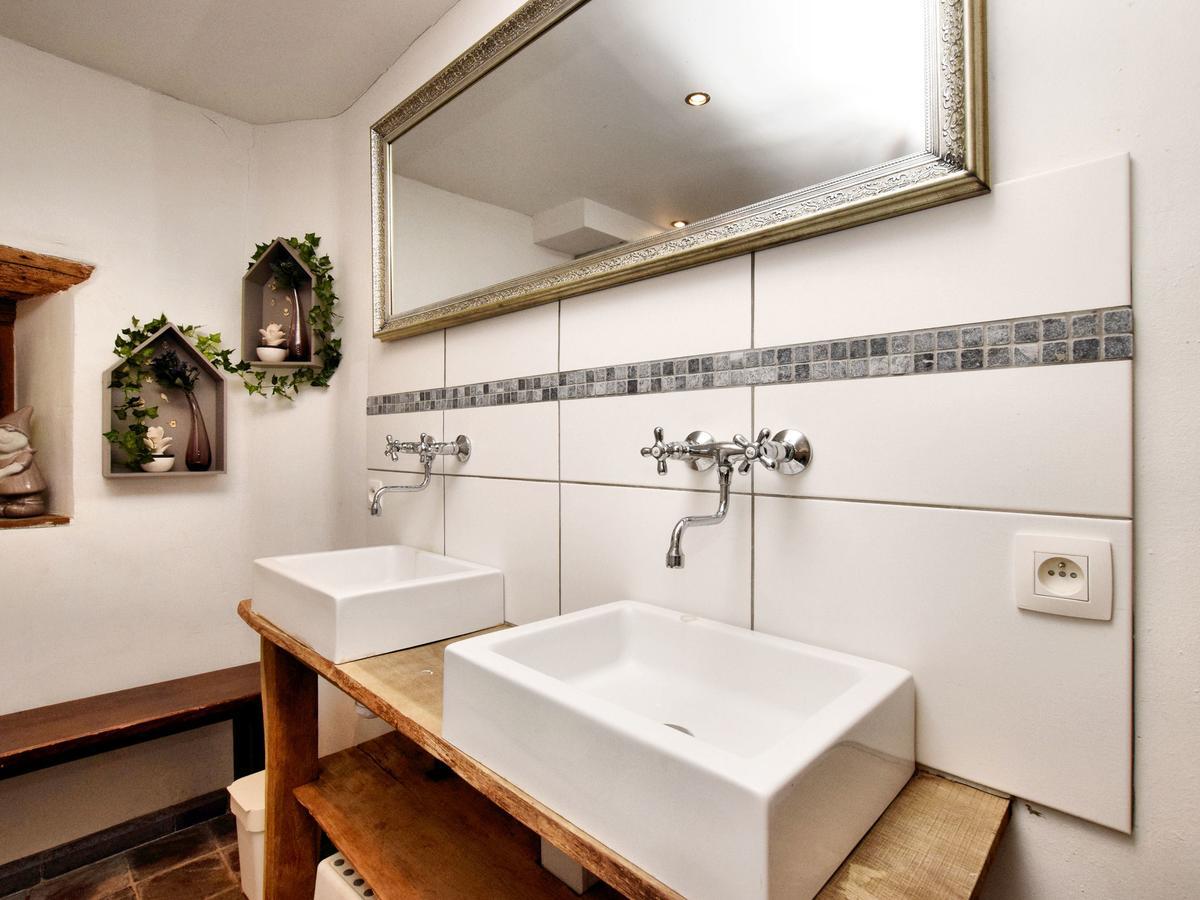 Spacious Holiday Home In Lierneux With Garden Εξωτερικό φωτογραφία